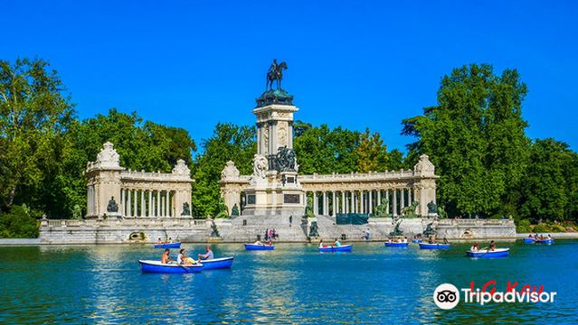 Great Pond of El Retiro