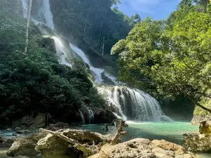 Lapopu Waterfall