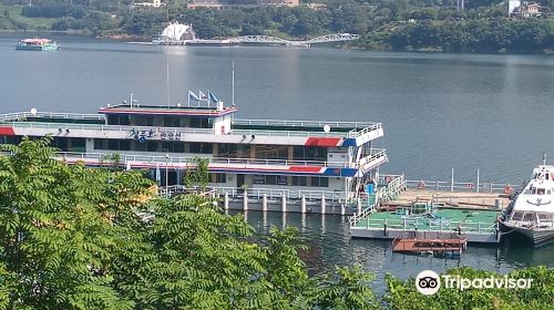 Chungju Lake cruise