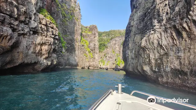 Sightseeing Boats in Krabi