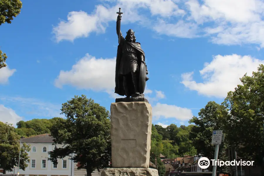 King Alfred the Great - Statue