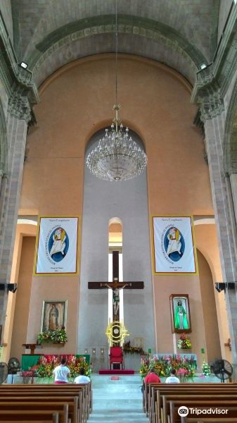 トレオン発ビジャエルモサ行き格安航空券