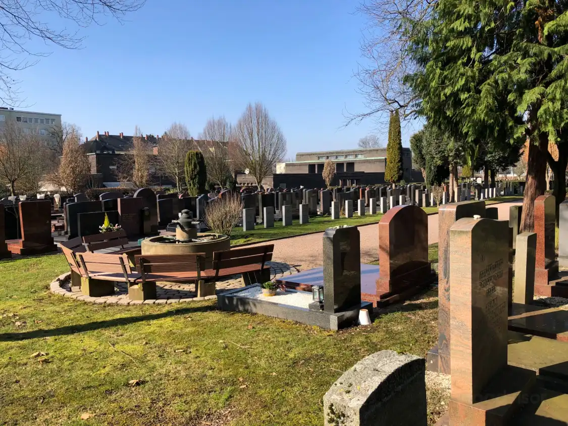Hotel dekat The New Jewish Cemetery