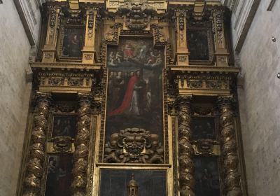 Iglesia de Santa Cruz (sede del Museo de la Semana Santa)