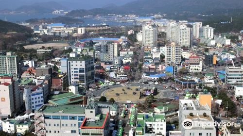 Jehwangsan Park