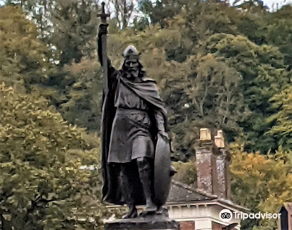 5_Statue of Alfred the Great