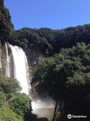 Eongtto Falls