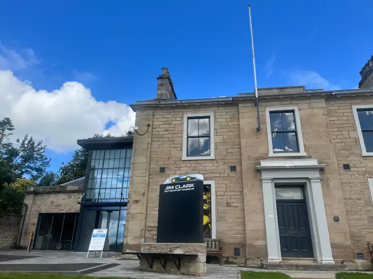 Hotels in Duns