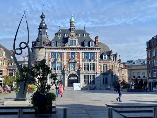 Hotels near Place d'Armes