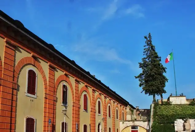 Hotels near Ex Caserma di Artiglieria complesso militare Asburgico dell'oltre Mincio