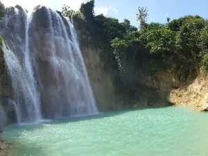 Ngelirip Waterfall