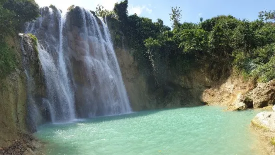 Nglirip Waterfall