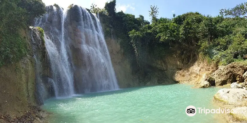 Ngelirip Waterfall