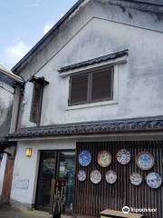 Imari City Pottery Merchant Museum