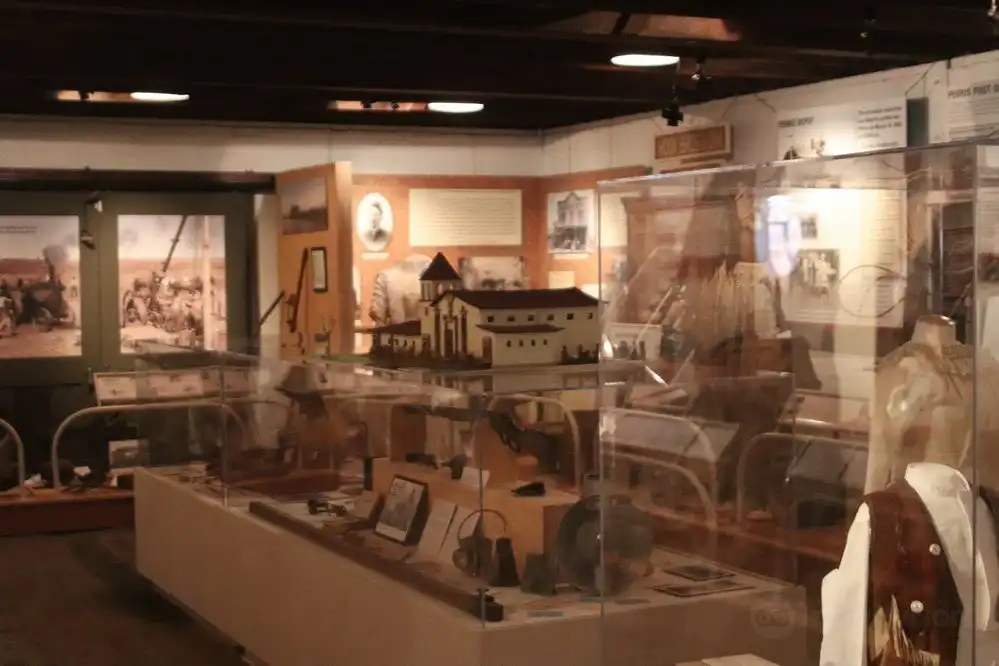 Hotels near Perris Valley Historical Museum