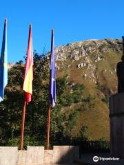 Statue of King Pelayo