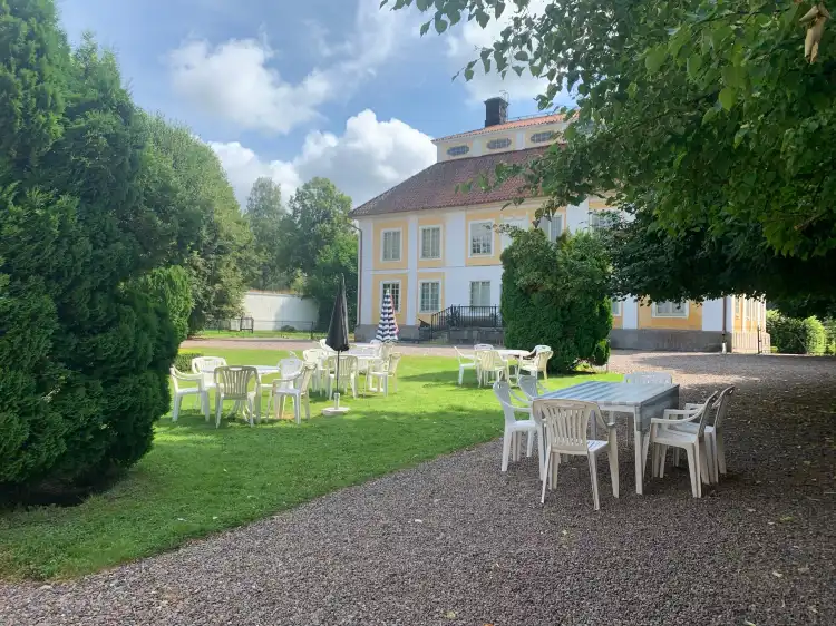 Hotels near Motala kyrka
