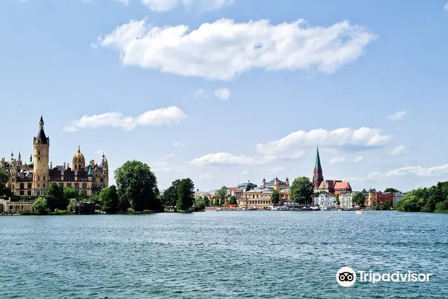 WHITE FLEET Schwerin