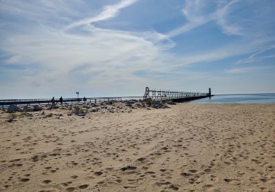 Manistee North Pier Lighthouse