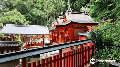 枚岡神社