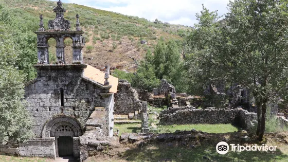 Mosteiro de Santa Maria das Junias
