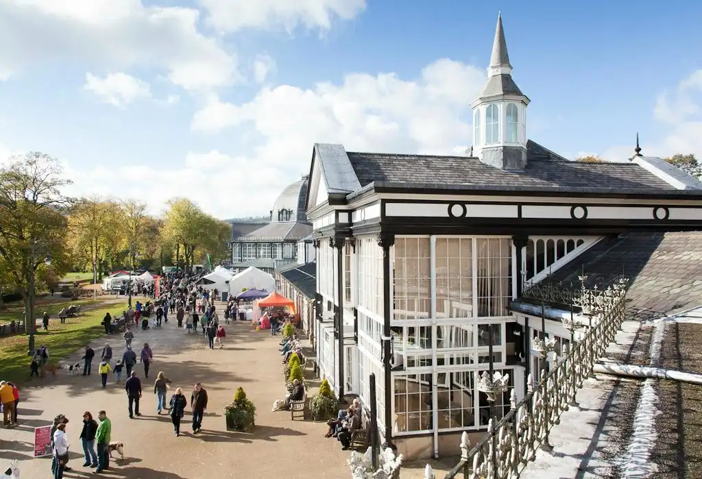 Hotels near The Pavilion Gardens