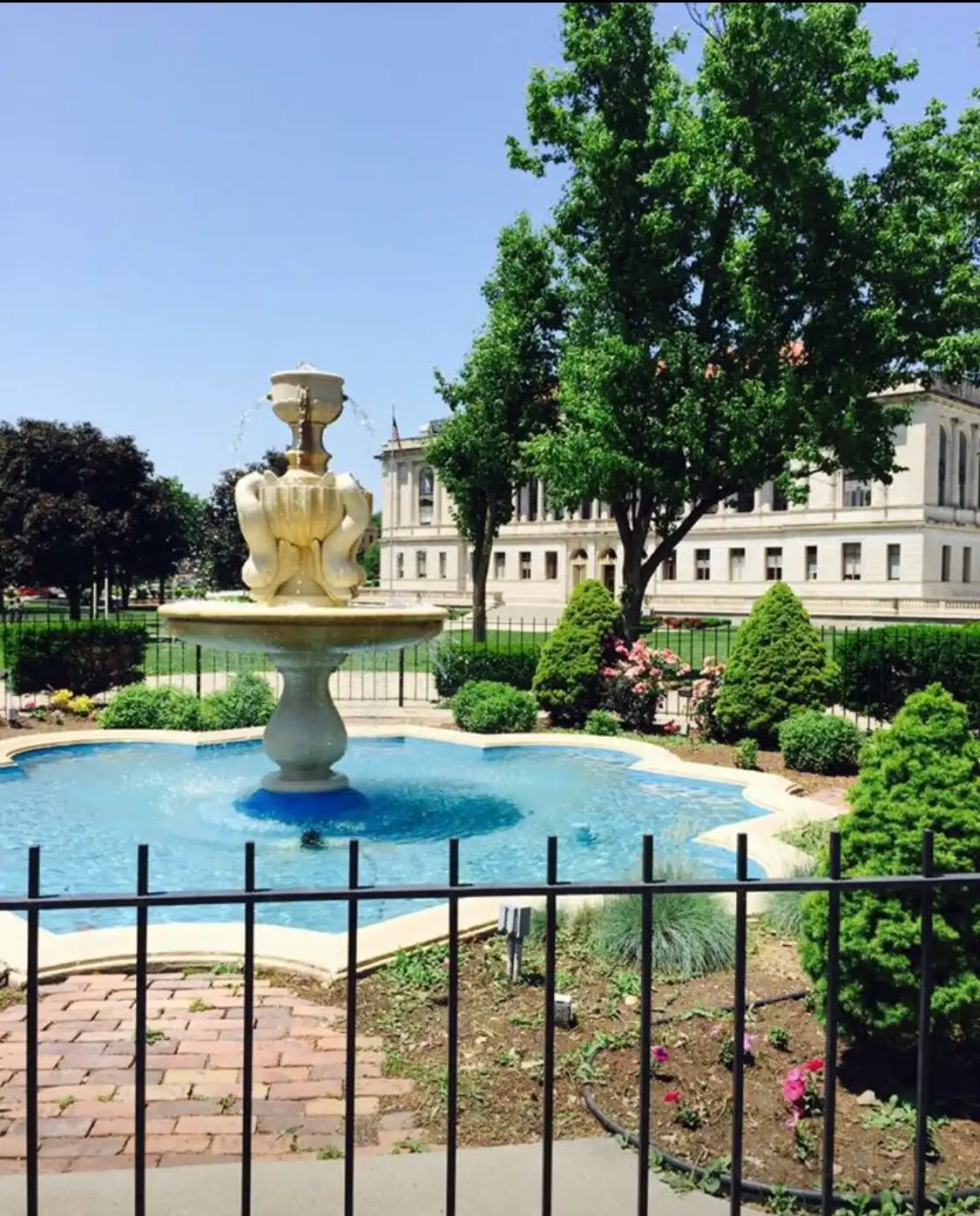 Hotels near Civic Center Park