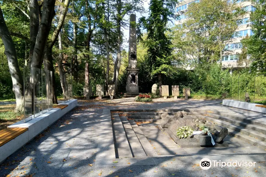 Central Cemetry (Hauptfriedhof)