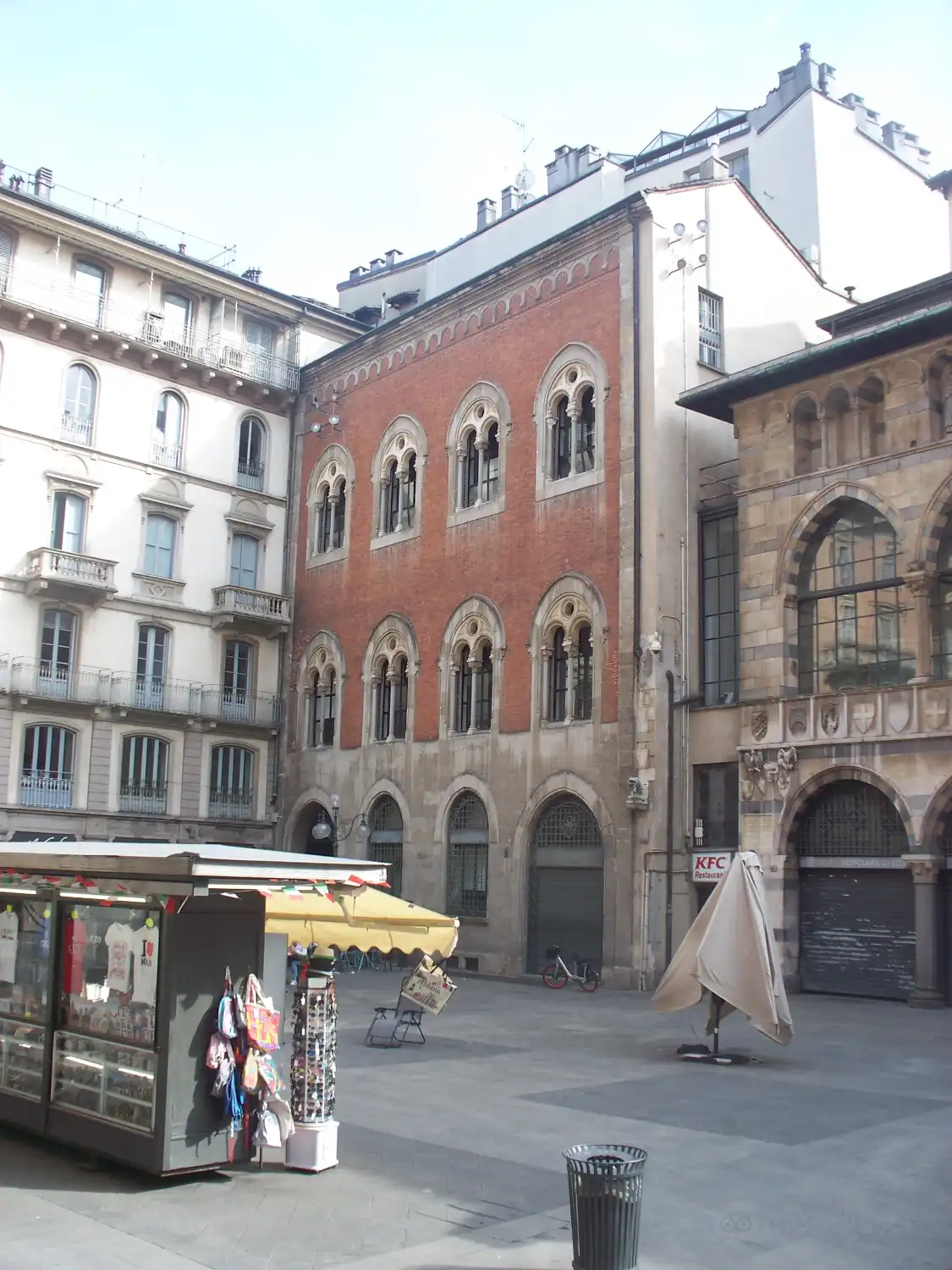 Hotel in zona Ex Palazzo Banca Rasini