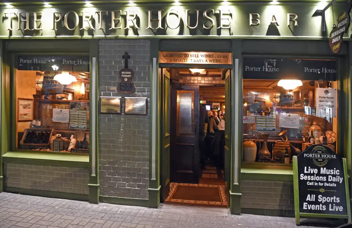 Hotels near Porterhouse