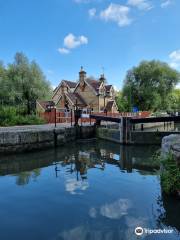 Lee Valley Boat Centre Ltd