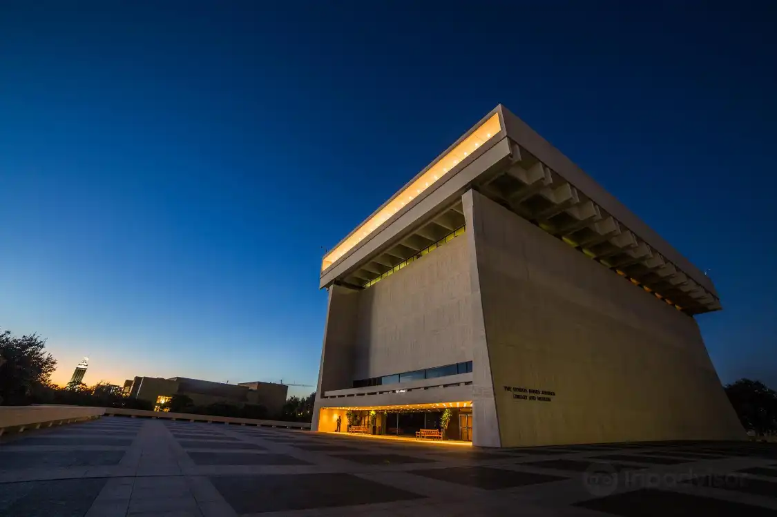 Hotels near LBJ Presidential Library