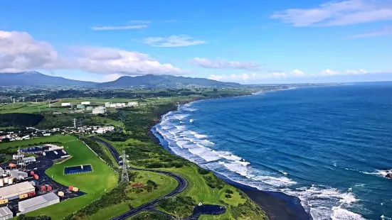 Sugar Loaf Islands and Paritutu Rock