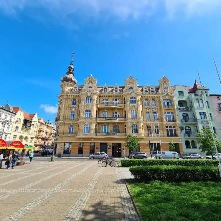 Hotel dekat Plac Wolnosci