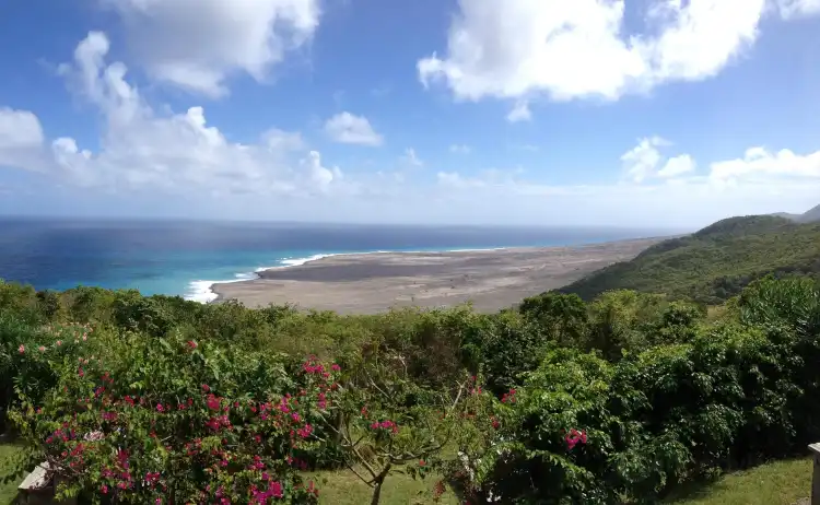 Hotels near Little Bay Beach