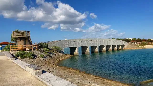 鄰近美美海灘 糸滿的酒店