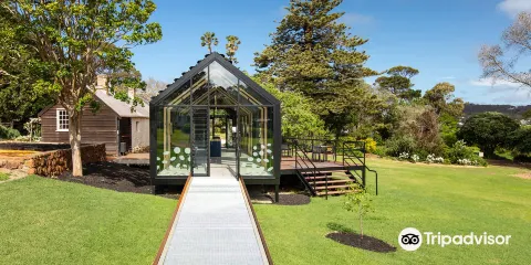 The Old Farm, Strawberry Hill