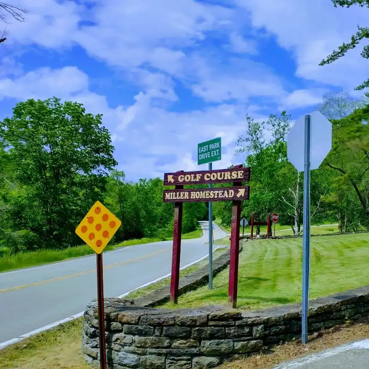 Hotels near Settlers Cabin Dog Park