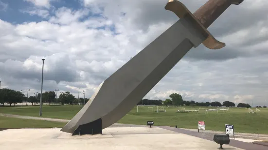 Worlds Largest Bowie Knife
