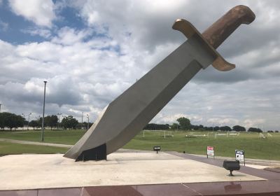 Worlds Largest Bowie Knife