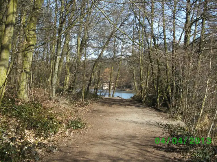 Hotels in Newmillerdam