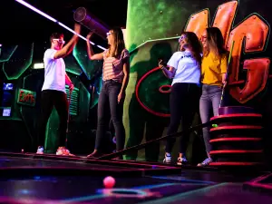NeonGolf | funXperience Göttingen