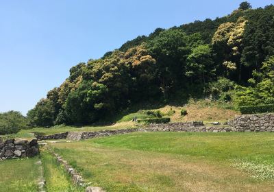 Azuchi Castle Ruins