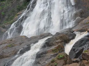 Farin Ruwa Falls