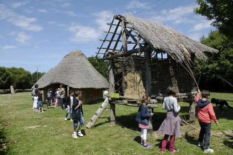 Hotels in Saint-Hilaire-la-Foret