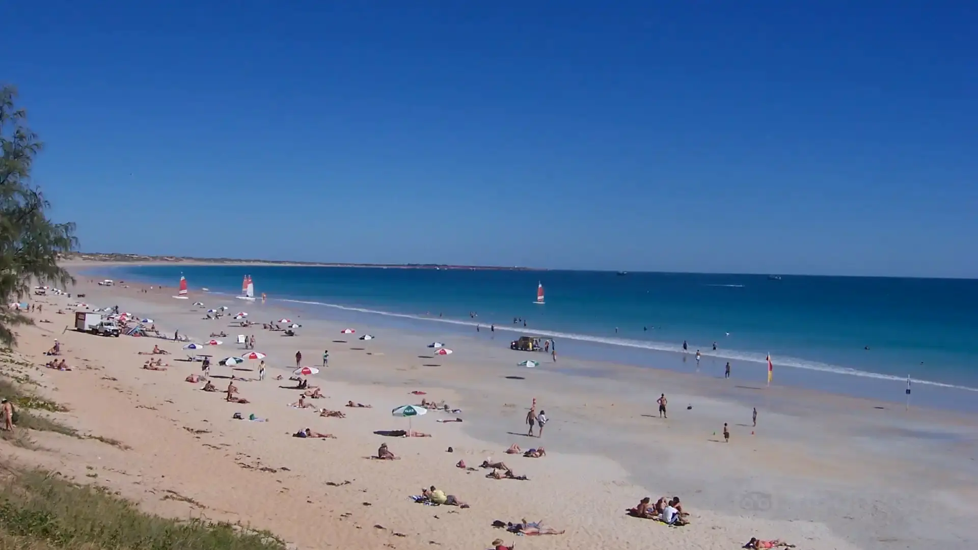 Hotels near Cable Beach