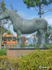 Japan Kushiroshu Statue