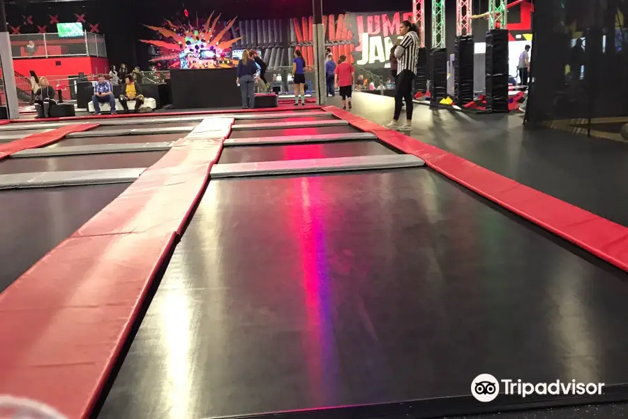 JumpJam Trampoline Park