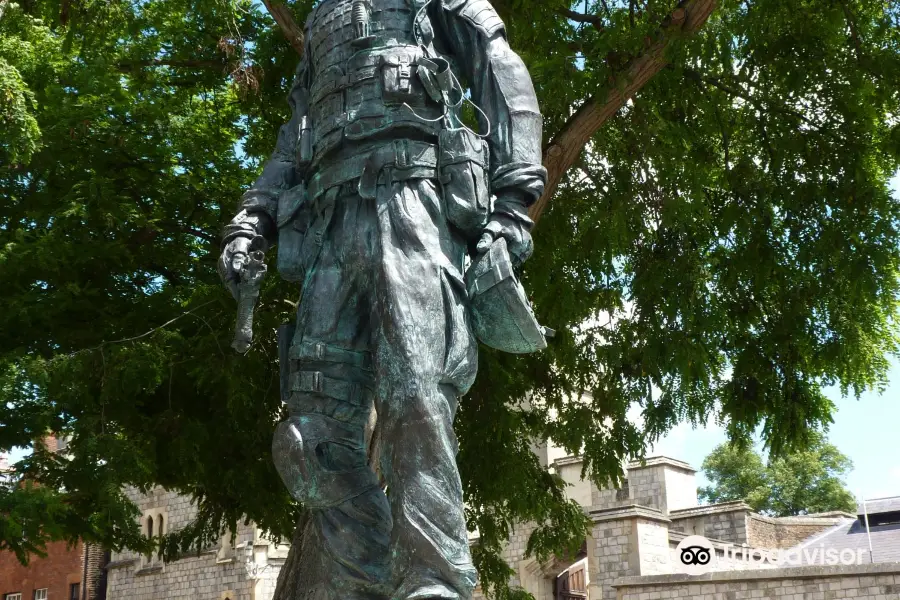 Irish Guardsman Statue