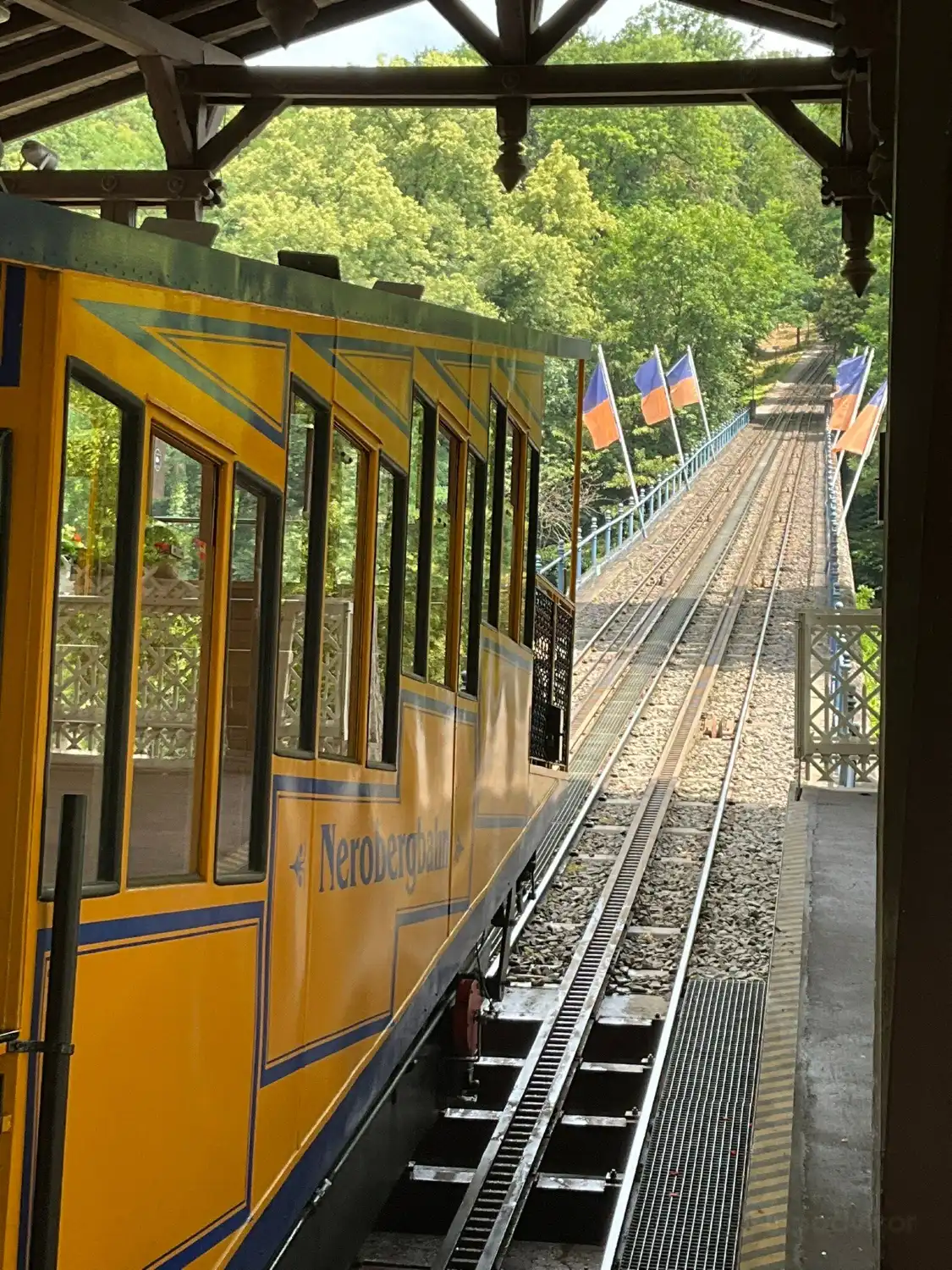 Hotels near Die Nerobergbahn